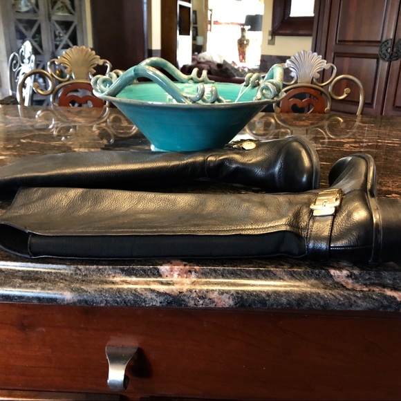 VINCE CAMUTO OTK LEATHER BOOTS - Picture 5 of 8